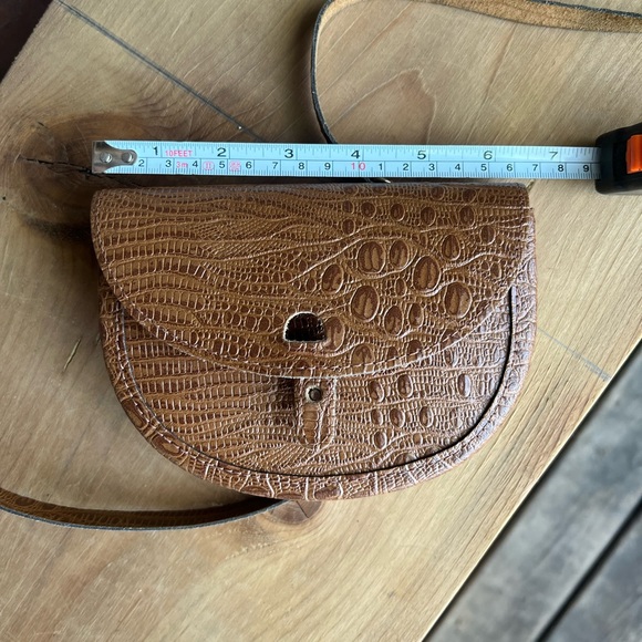Vintage mini crocodile style leather purse/belt purse - Picture 11 of 11